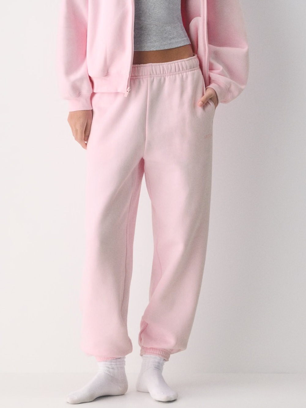 Aritzia sweatpants